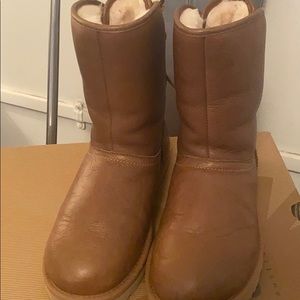 Leather Ugg Boots with Wool